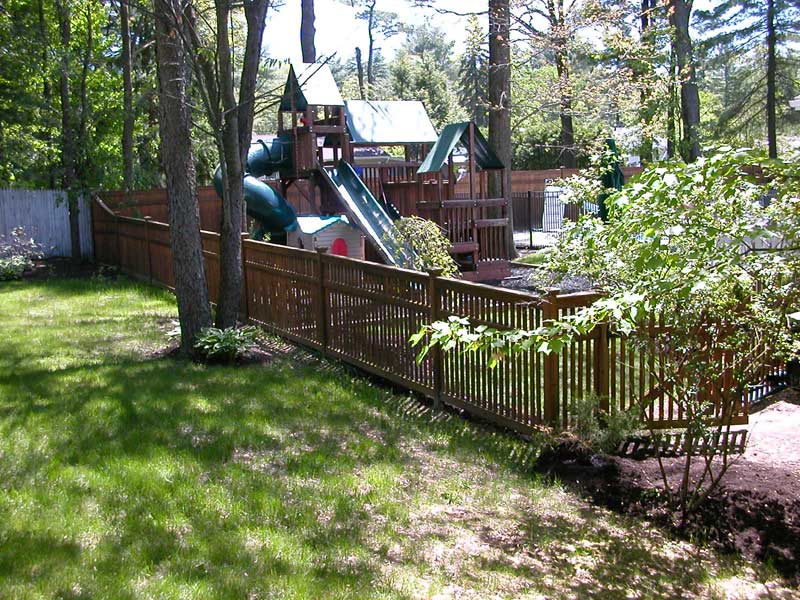 Cedar.picket.sentinel 005